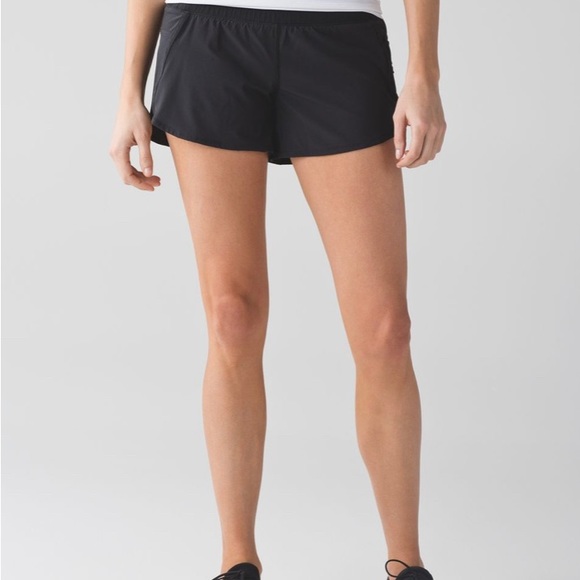Lululemon Tracker Short - Black - Size 6 - Picture 2 of 6